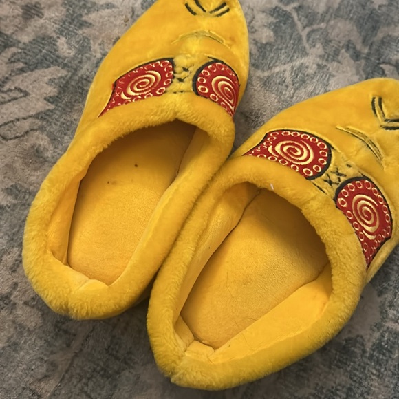 Cloggy Clog Style Yellow Soft Slippers - Picture 4 of 4